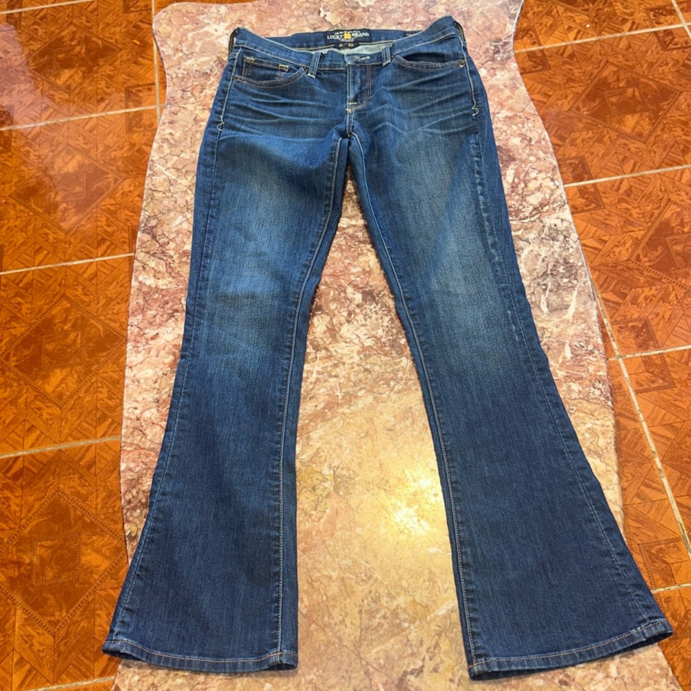 Women’s lucky brand jeans